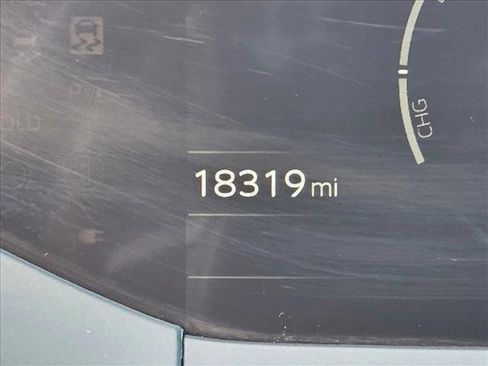 Used 2025 Toyota Prius LE image 11