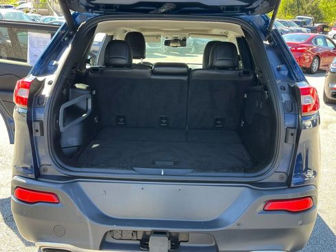 Used 2018 Jeep Cherokee Limited w/ Trailer Tow Group image 16