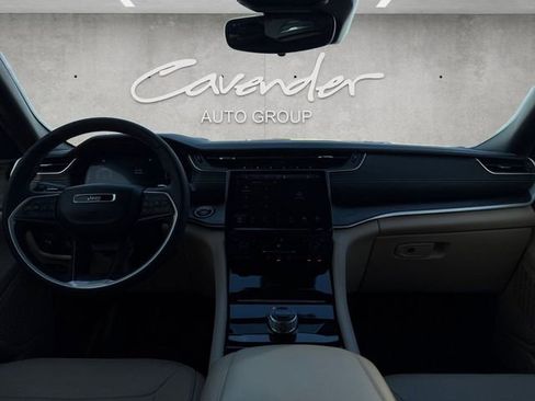 Used 2023 Jeep Grand Cherokee L Limited image 18