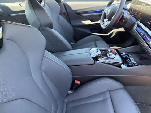 New 2026 BMW M5 w/ Executive Package image 30