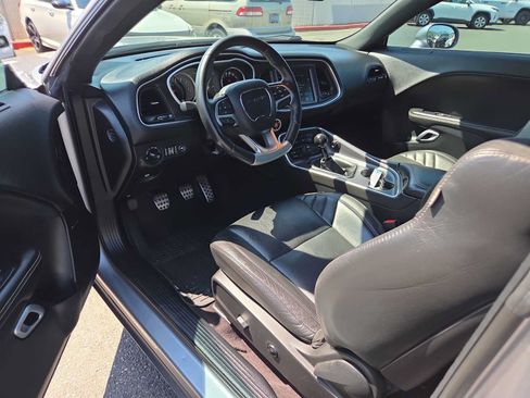 Used 2016 Dodge Challenger SRT w/ Technology Group RWD image 10