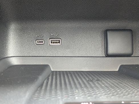 New 2026 Chevrolet Traverse High Country w/ LPO, Floor Liner Package FWD image 26