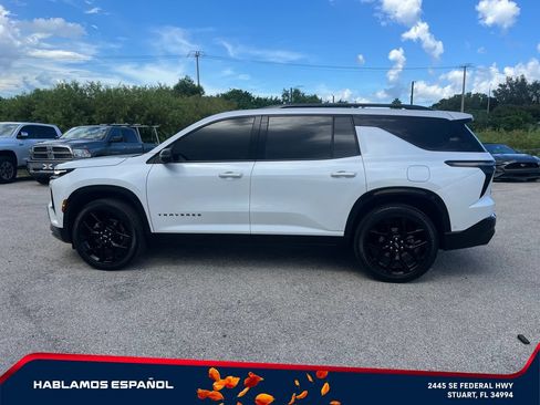 Used 2024 Chevrolet Traverse RS FWD image 8