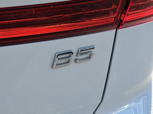 Certified 2023 Volvo XC60 B5 Ultimate image 28