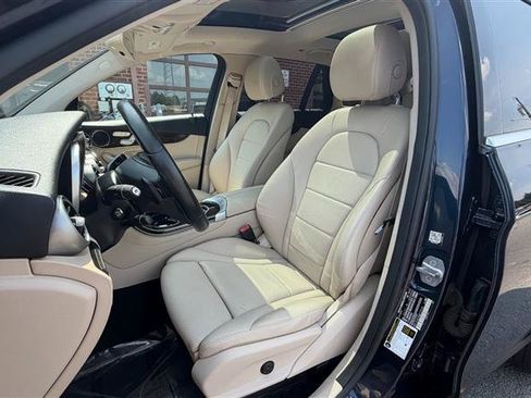 Used 2017 Mercedes-Benz GLC 300 4MATIC image 31