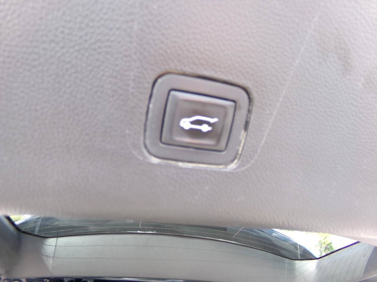 Used 2020 Chevrolet Traverse LT AWD/4WD image 44
