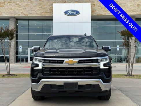 Used 2022 Chevrolet Silverado 1500 LT w/ Texas Edition Plus RWD image 2