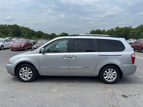 Used 2010 Kia Sedona EX w/ Luxury Pkg FWD image 1
