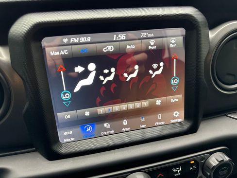 Used 2023 Jeep Wrangler Unlimited image 62