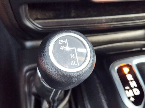 Used 2024 Jeep Wrangler Unlimited Sport AWD/4WD image 24
