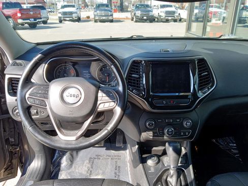 Used 2020 Jeep Cherokee Limited image 6