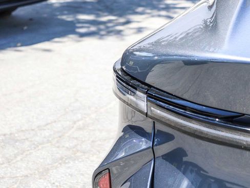New 2026 Lexus ES 350e FWD image 13