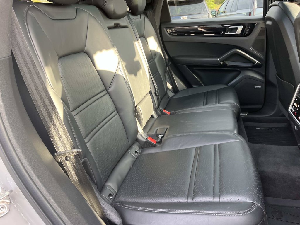 Used 2021 Porsche Cayenne S AWD/4WD image 25