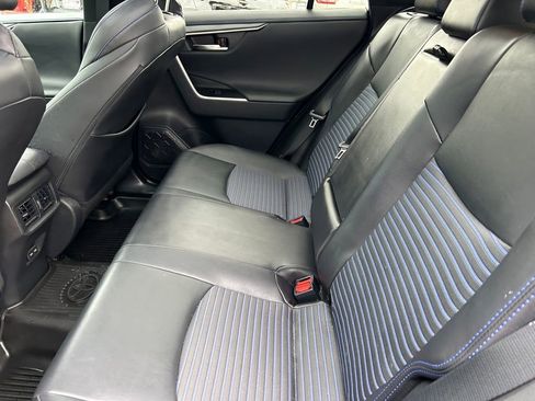 Used 2023 Toyota RAV4 XSE AWD/4WD image 17