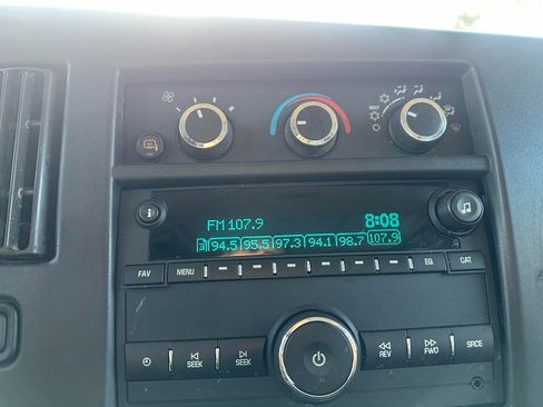 Used 2022 Chevrolet Express 2500 RWD 2500 135 w/ Driver Convenience Package image 19