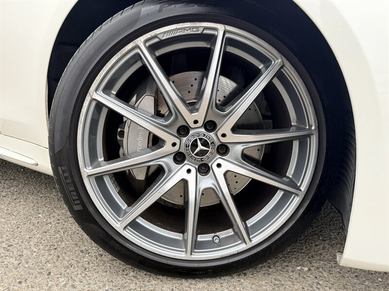Used 2018 Mercedes-Benz S 560 Sedan image 31