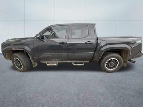 Used 2025 Toyota Tacoma TRD Off-Road w/ TRD Off Road Upgrade Package AWD/4WD image 5