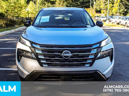 Used 2024 Nissan Rogue S FWD image 9