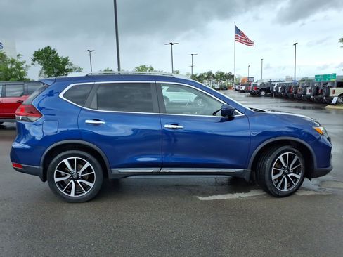 Used 2020 Nissan Rogue SL FWD image 2