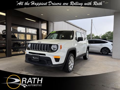 Used 2023 Jeep Renegade Latitude AWD/4WD image 4
