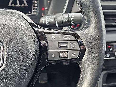 Used 2023 Honda Pilot Elite image 25