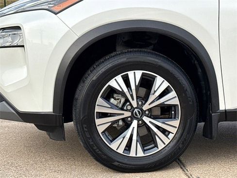 Used 2023 Nissan Rogue SV w/ SV Premium Package image 6