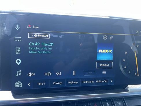 Used 2025 Chevrolet Silverado 2500 LT w/ Convenience Package image 13