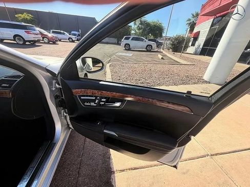 Used 2009 Mercedes-Benz S 550 image 14