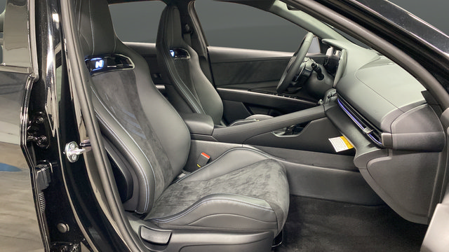 New 2026 Hyundai Elantra N FWD image 25