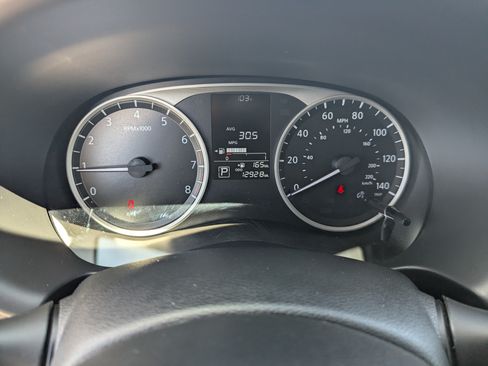 Used 2025 Nissan Kicks Play S FWD image 32