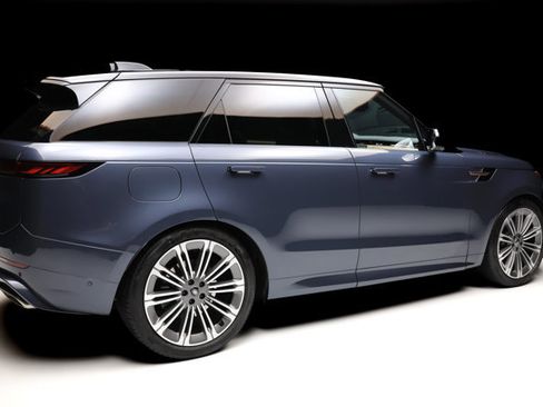 Used 2025 Land Rover Range Rover Sport Dynamic SE image 4