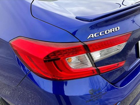 Used 2018 Honda Accord Sport image 21