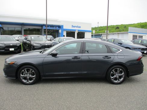 Certified 2023 Honda Accord EX image 8
