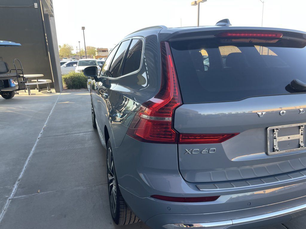 Used 2022 Volvo XC60 T8 Inscription Expression w/ Advanced Package AWD/4WD image 14