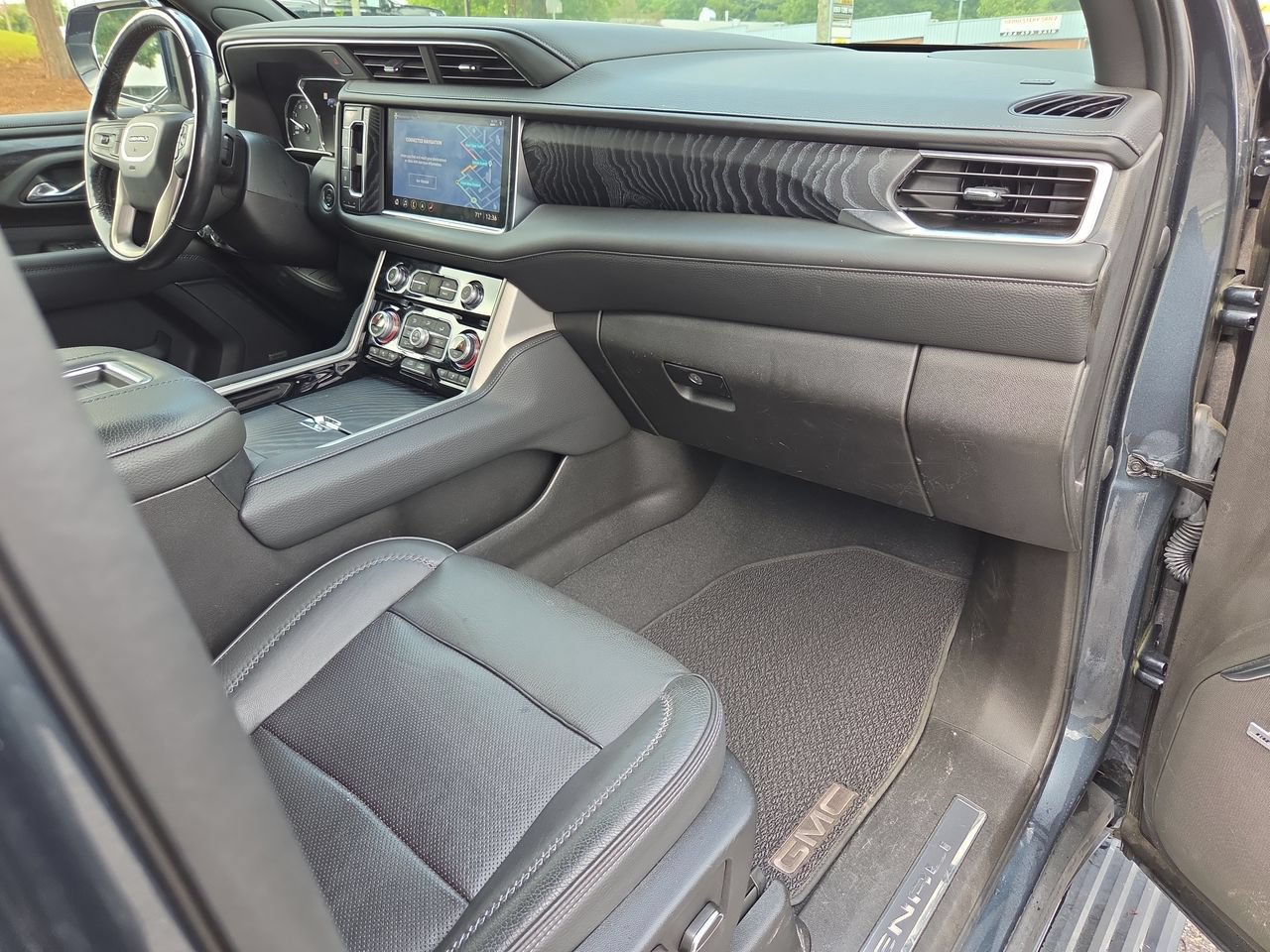 Used 2021 GMC Yukon Denali w/ Denali Ultimate Package AWD/4WD image 30