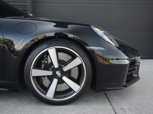 Certified 2025 Porsche 911 Carrera S RWD image 11