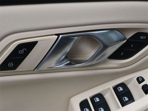 New 2026 BMW 330i Sedan w/ M Sport Package image 21