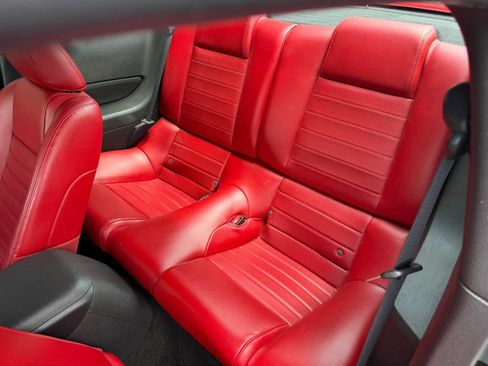 Used 2006 Ford Mustang GT RWD image 18