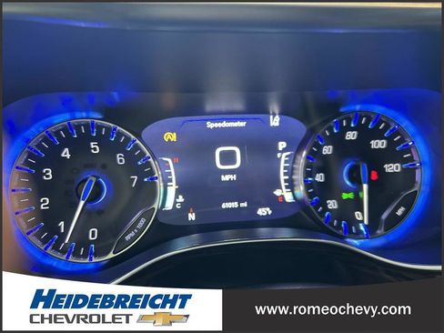 Used 2021 Chrysler Pacifica Limited w/ Uconnect Theater Family Group image 24