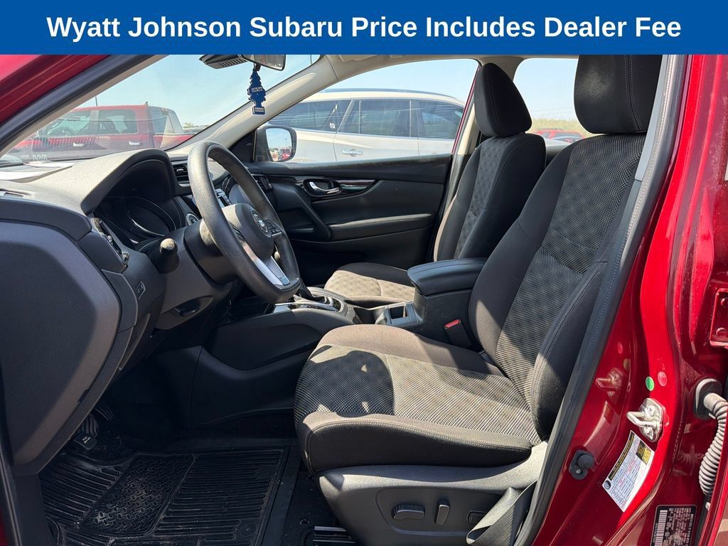 Used 2020 Nissan Rogue Sport SV FWD image 19