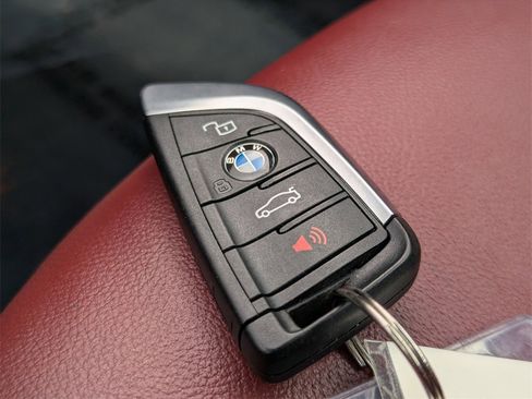 Used 2023 BMW M440i M440i w/ Premium Package image 21