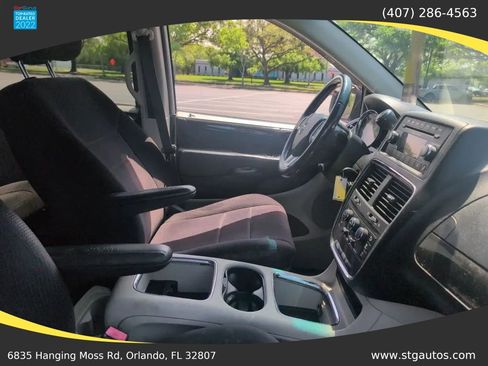 Used 2013 Dodge Grand Caravan SXT w/ Rear Park Assist Pkg FWD image 26