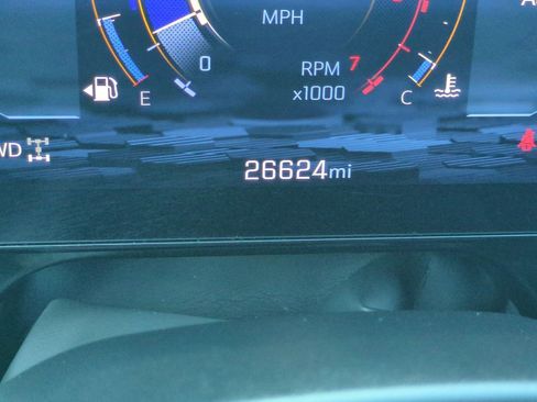 Certified 2025 Chevrolet Suburban Z71 AWD/4WD image 12