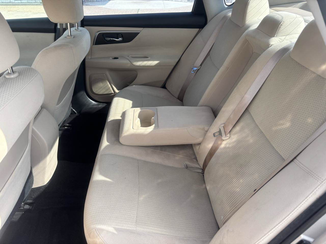 Used 2015 Nissan Altima 2.5 SV FWD image 6