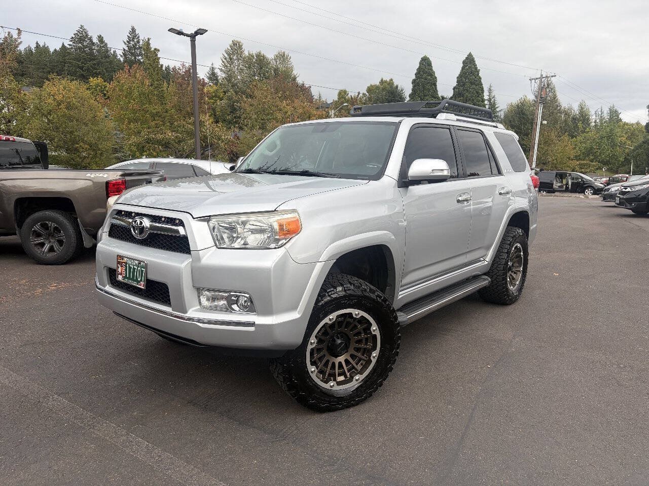Used 2011 Toyota 4Runner Limited AWD/4WD image 2
