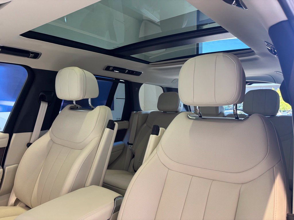 New 2026 Land Rover Range Rover SE AWD/4WD image 14