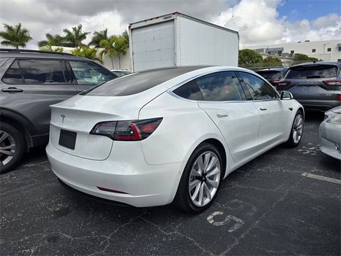 Used 2020 Tesla Model 3 Standard Range Plus image 4