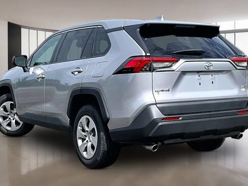 Used 2023 Toyota RAV4 LE AWD/4WD image 4