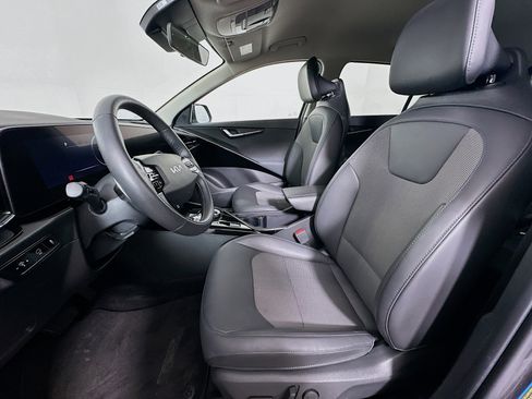 Used 2023 Kia Niro Wind w/ Wind Preserve Package FWD image 13