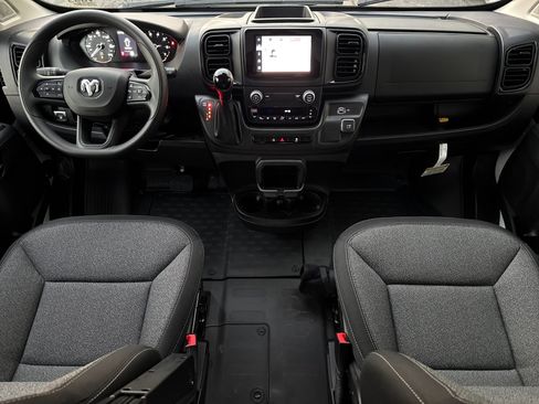 Used 2025 RAM ProMaster 2500 w/ Convenience Group image 12